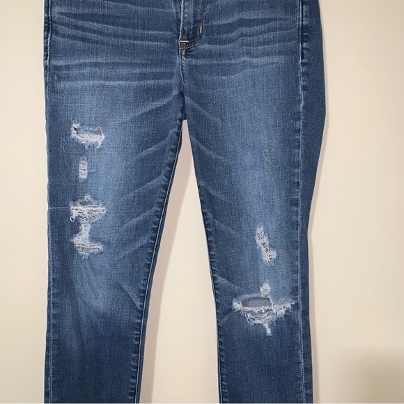 Abercrombie & Fitch Harper Ankle medium wash distressed raw hem jeans size 25/0R - Picture 3 of 6